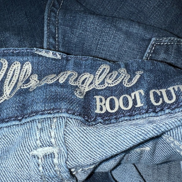 Wrangler Bootcut Jeans - Picture 7 of 8